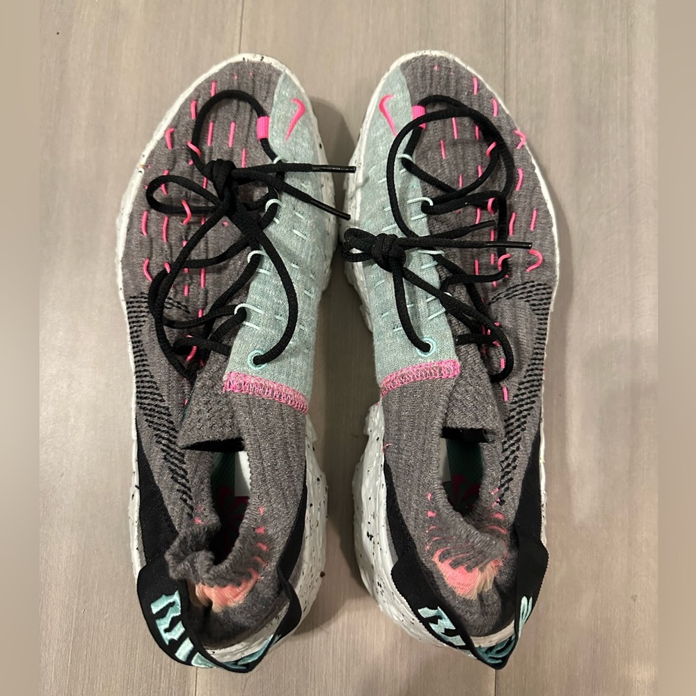Women’s Nike Space Hippie 04 South Beach / Size 8.5